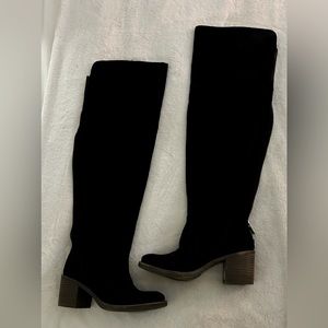 Lucky Brand black knee high suede boots size 6